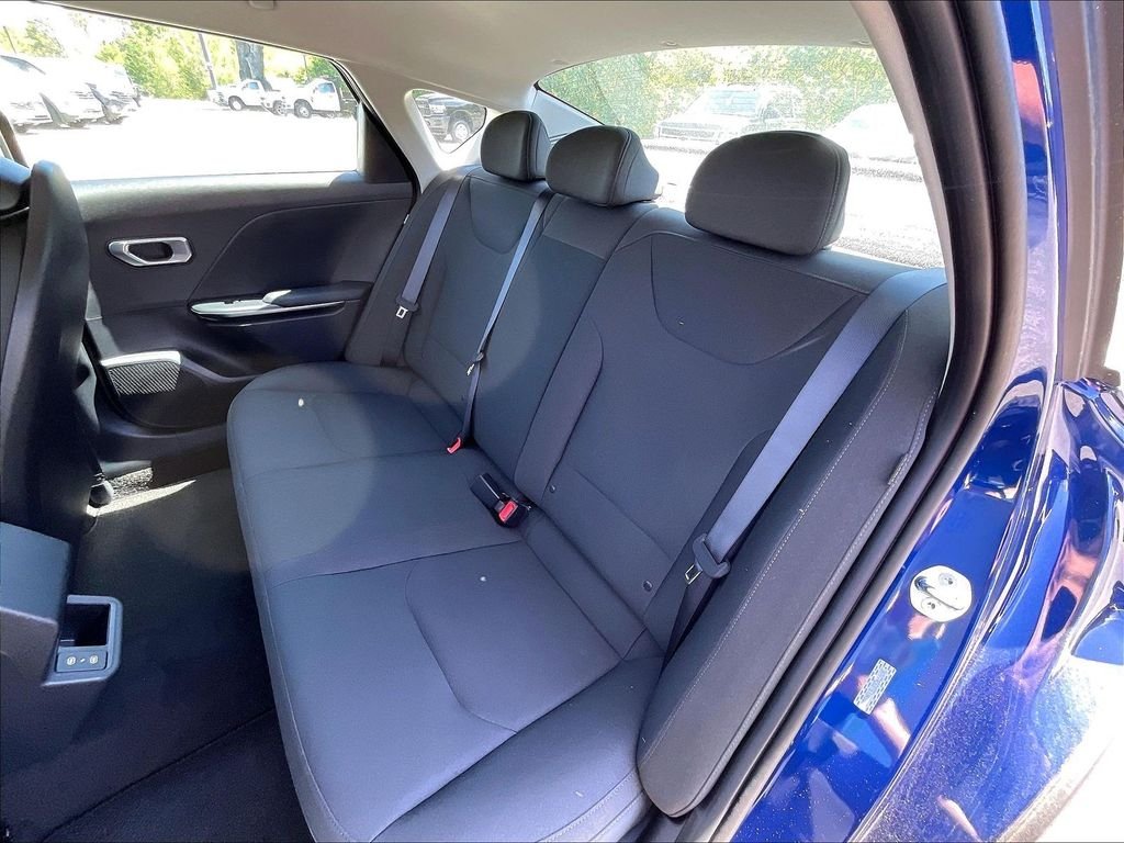 New 2026 Deep Sea Blue Kia LXS image 15