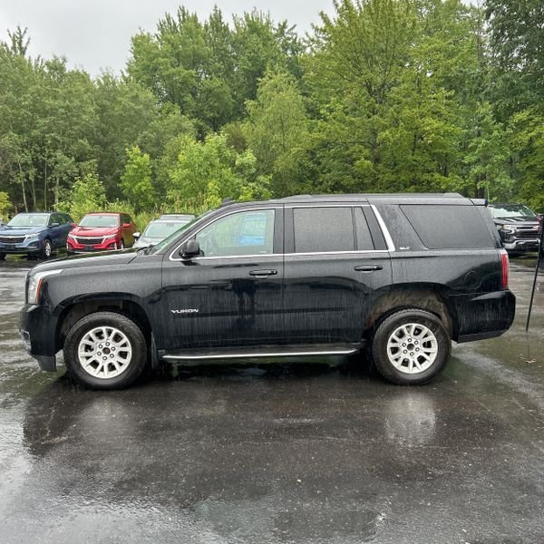 Used 2017 Onyx Black GMC SLT image 2