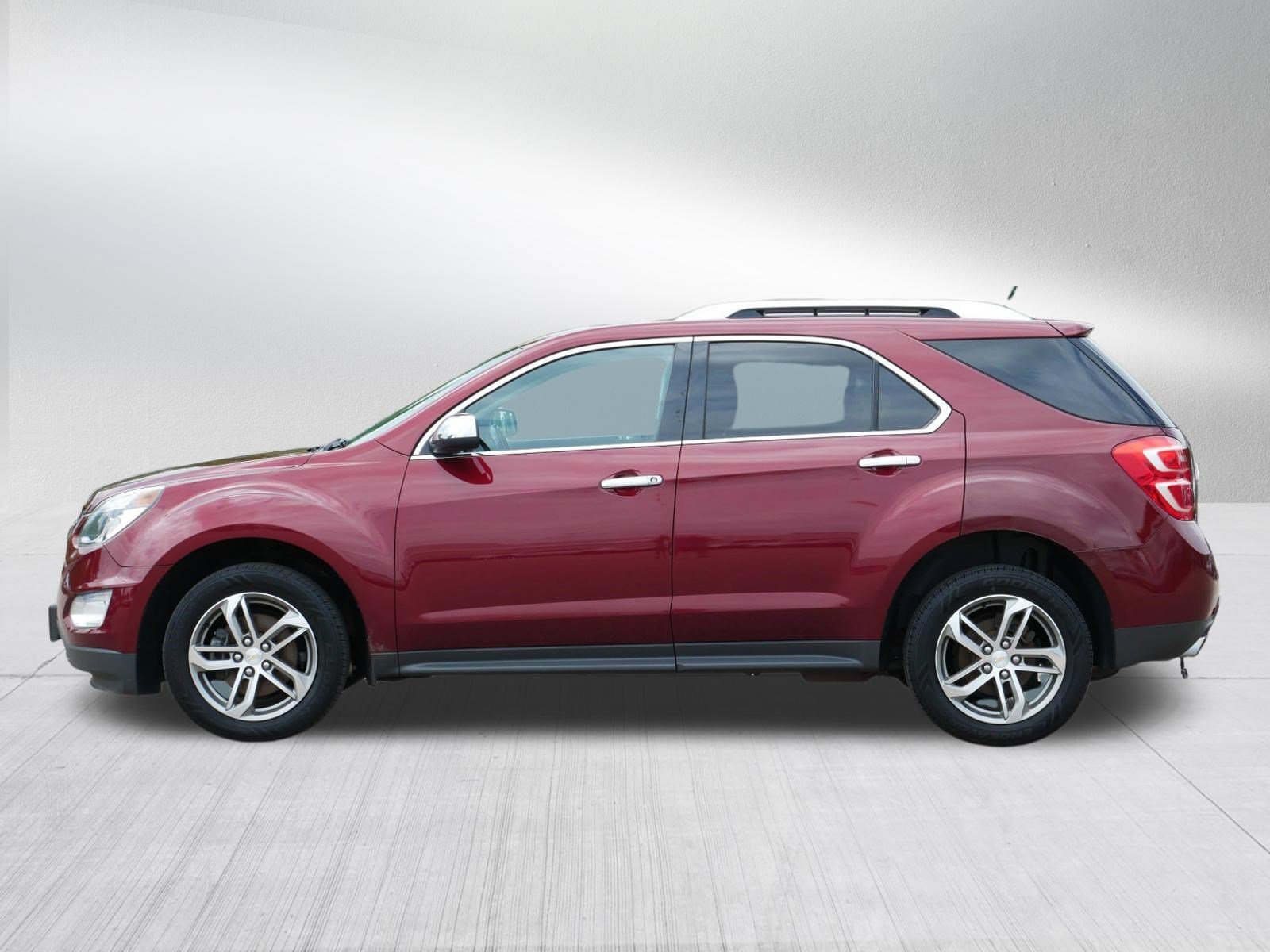 Used 2016 Siren Red Tintcoat Chevrolet LTZ image 4