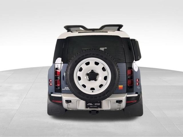 2025 Land Rover Defender S - Photo 7