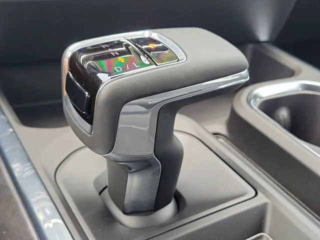 2026 Chevrolet Silverado 1500 LTZ - Photo 35