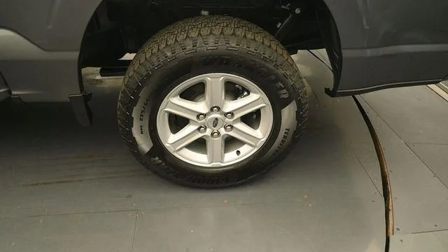 New 2026 Carbonized Gray Metallic Ford XLT image 9