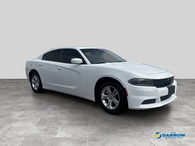 Used 2022 White Dodge SXT image 3