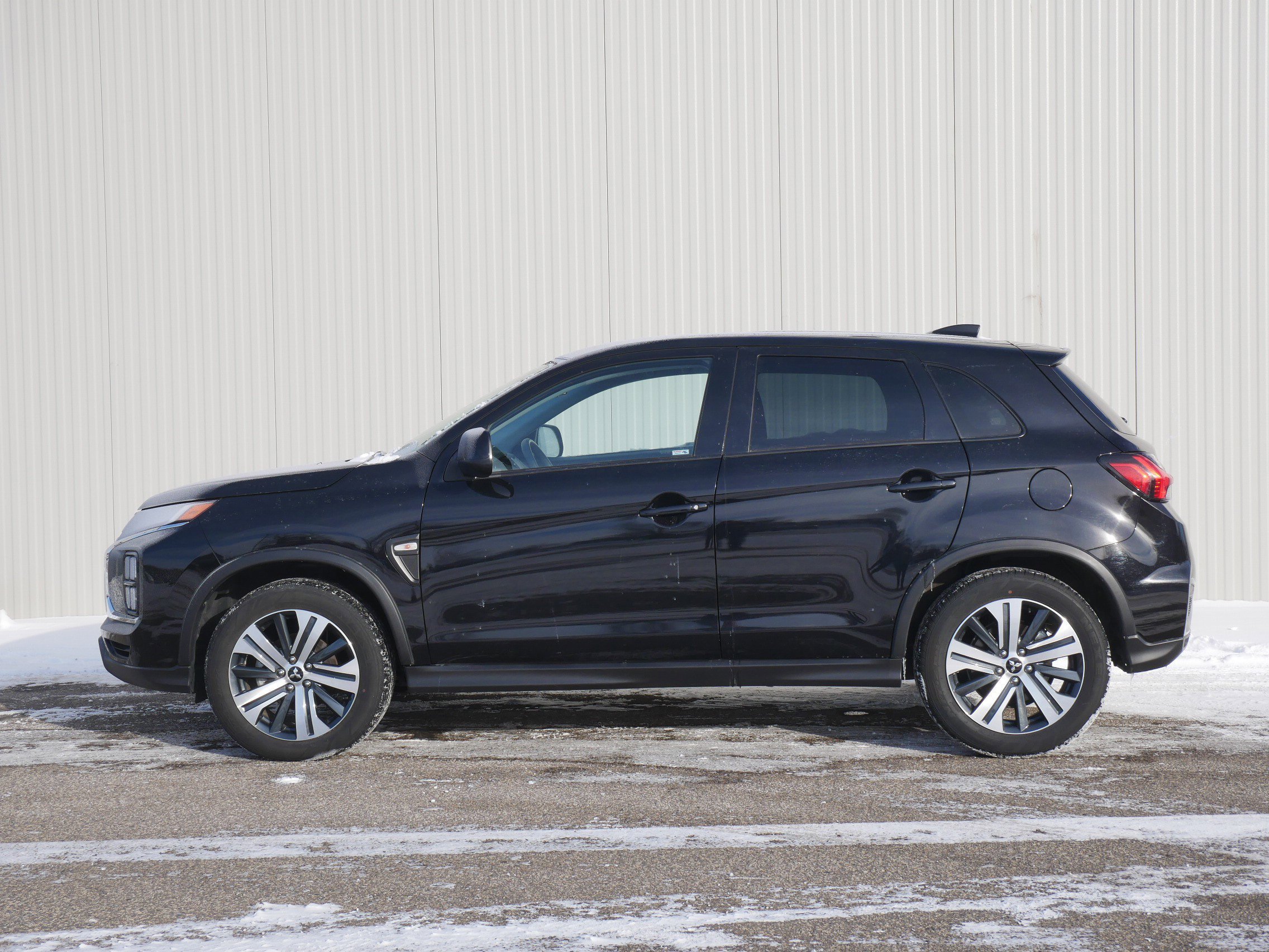 Used 2024 Mitsubishi Outlander Sport ES with VIN JA4ARUAU3RU025199 for sale in Hastings, Minnesota