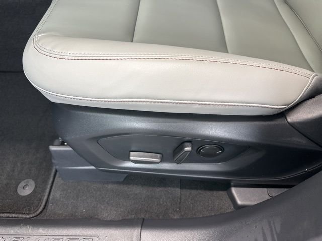 New 2026 Vapor Blue Metallic Ford Active image 13