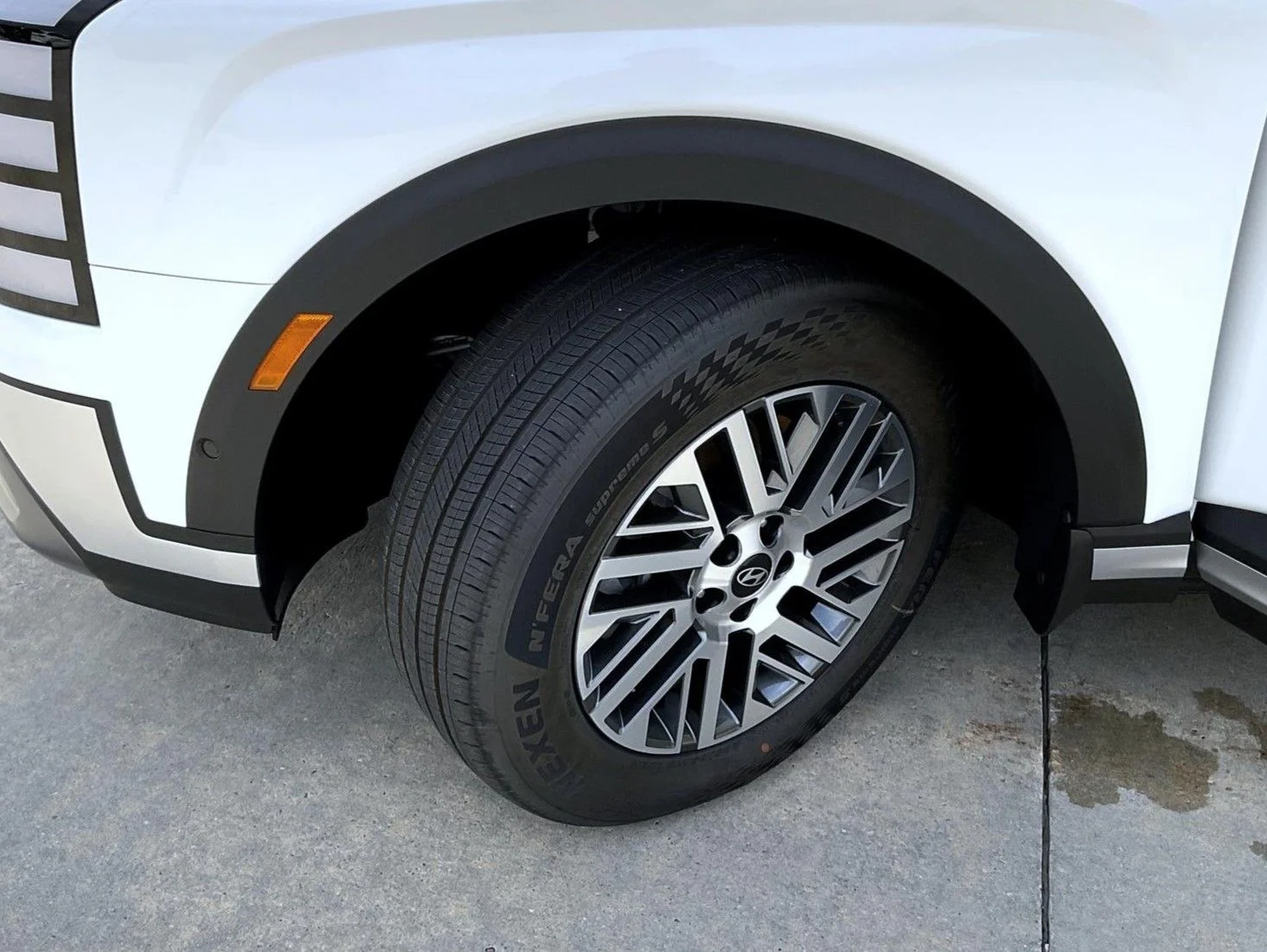 New 2026 White Hyundai SEL Premium image 26