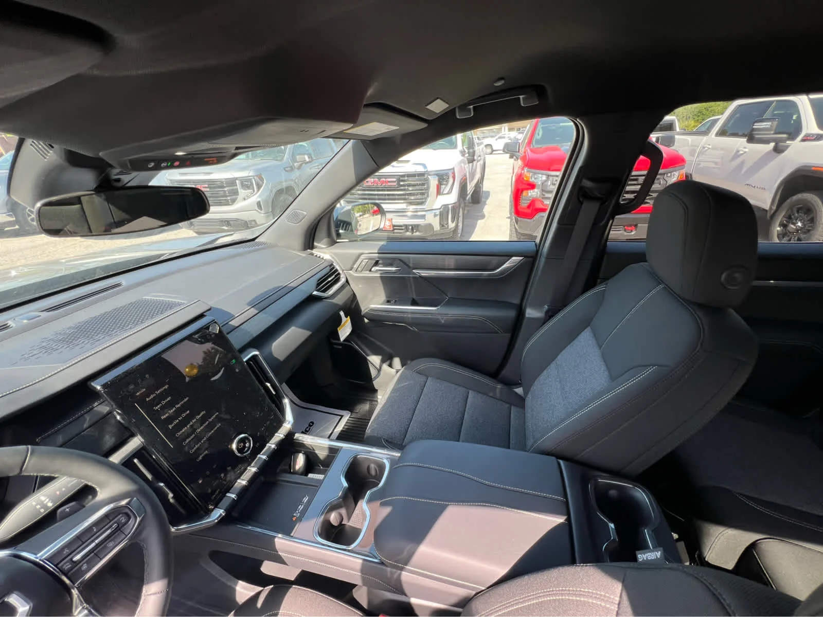 New 2025 Sterling Metallic GMC Elevation image 10