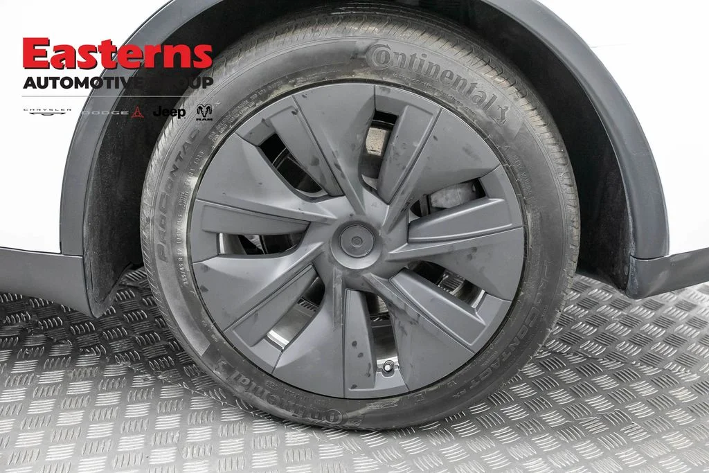 Used 2021 White Tesla Long Range image 26