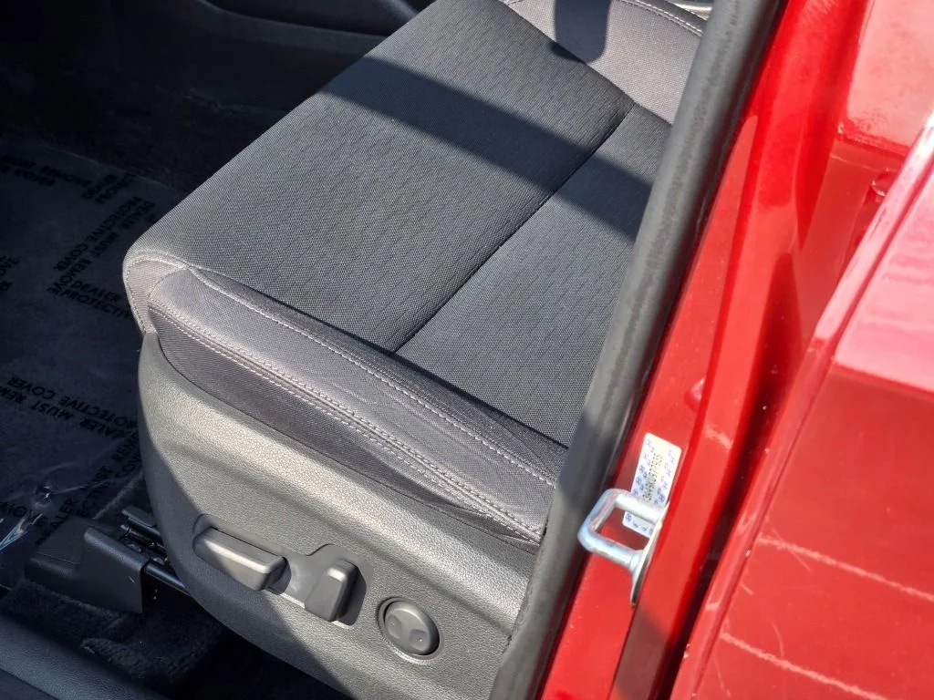 Used 2019 Red Hyundai Value image 20