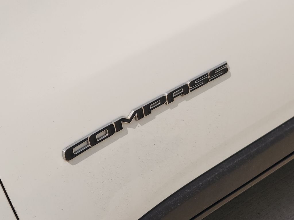 Used 2021 White Clearcoat Jeep Limited image 12