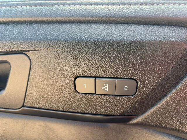 Used 2017 Blue GMC Limited image 10