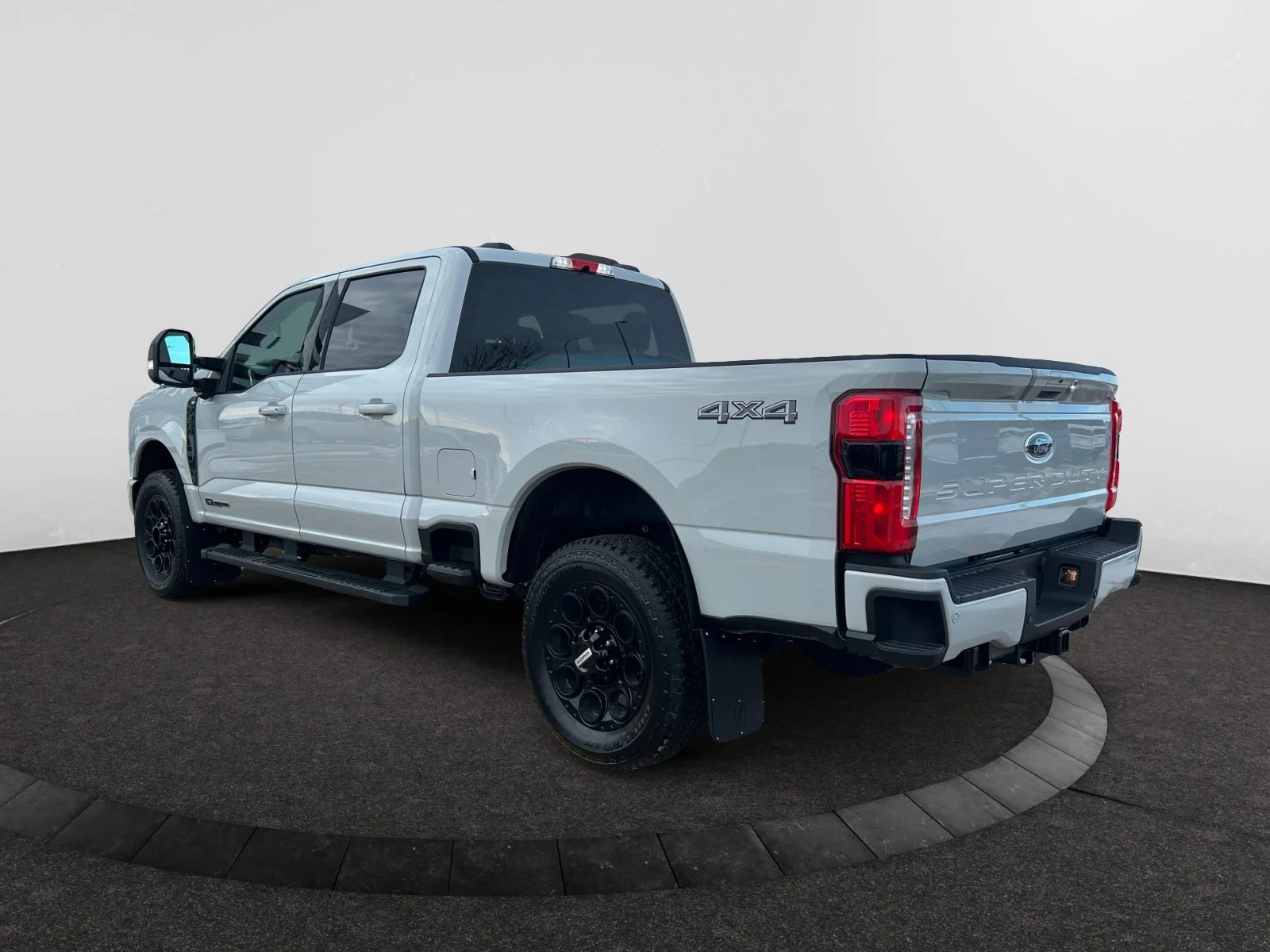 New 2026 Avalanche Ford XLT image 3