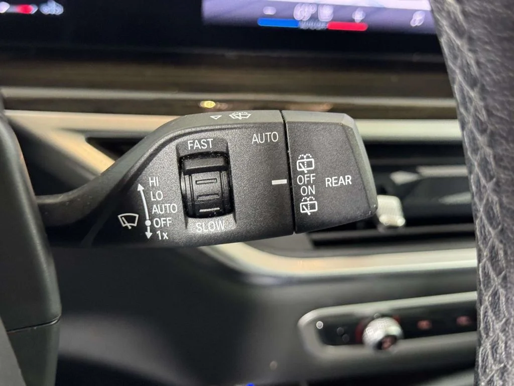 Certified Used 2024 White BMW xDrive40i image 24