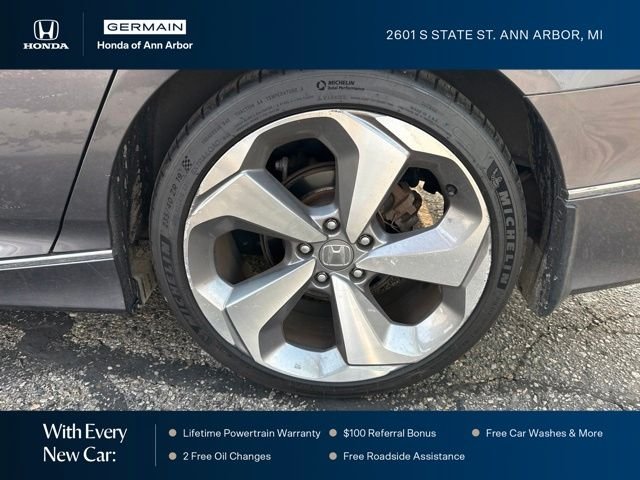 Used 2018 Modern Steel Metallic Honda Touring 2.0T image 4