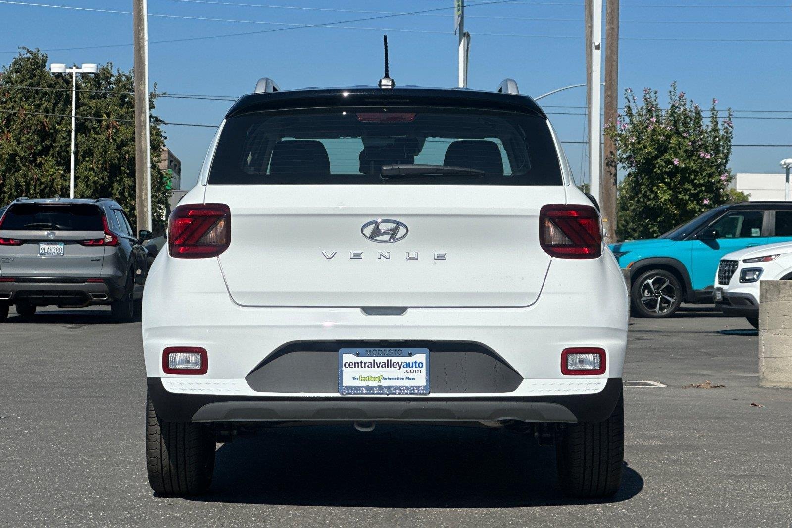 New 2026 Lunar White w/Black Roof Hyundai SEL w/Two-Tone Roof image 33