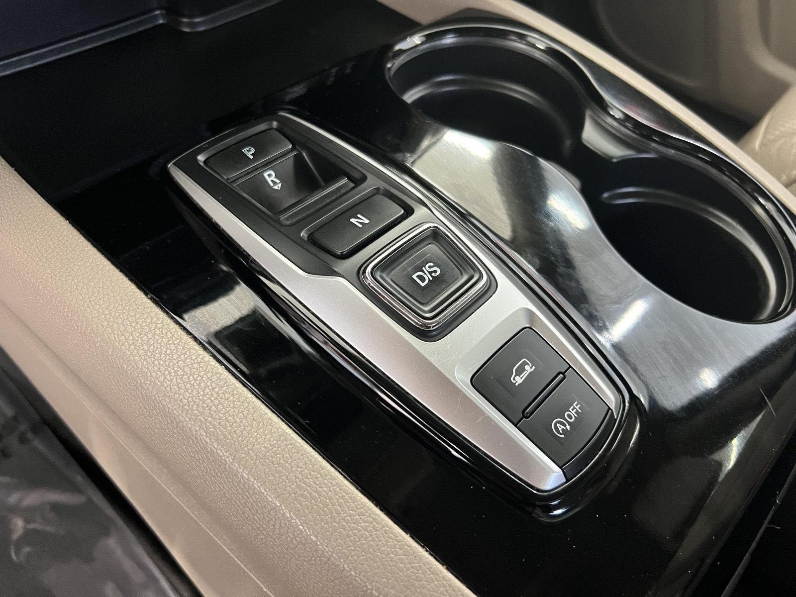 2018 Honda Pilot Elite - Photo 18
