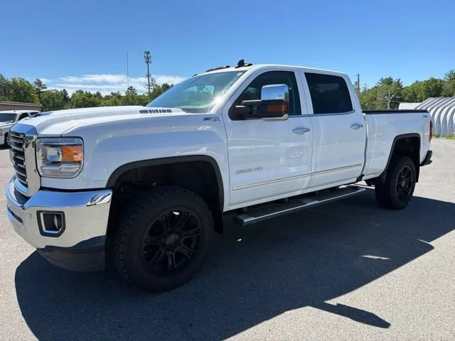 2019 GMC Sierra 4WD Crew Cab Standard Box SLT's photo