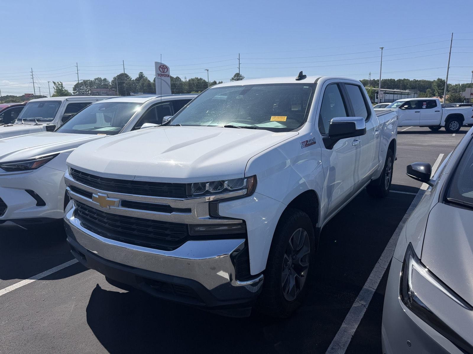 Used 2020 Summit White Chevrolet LT image 16