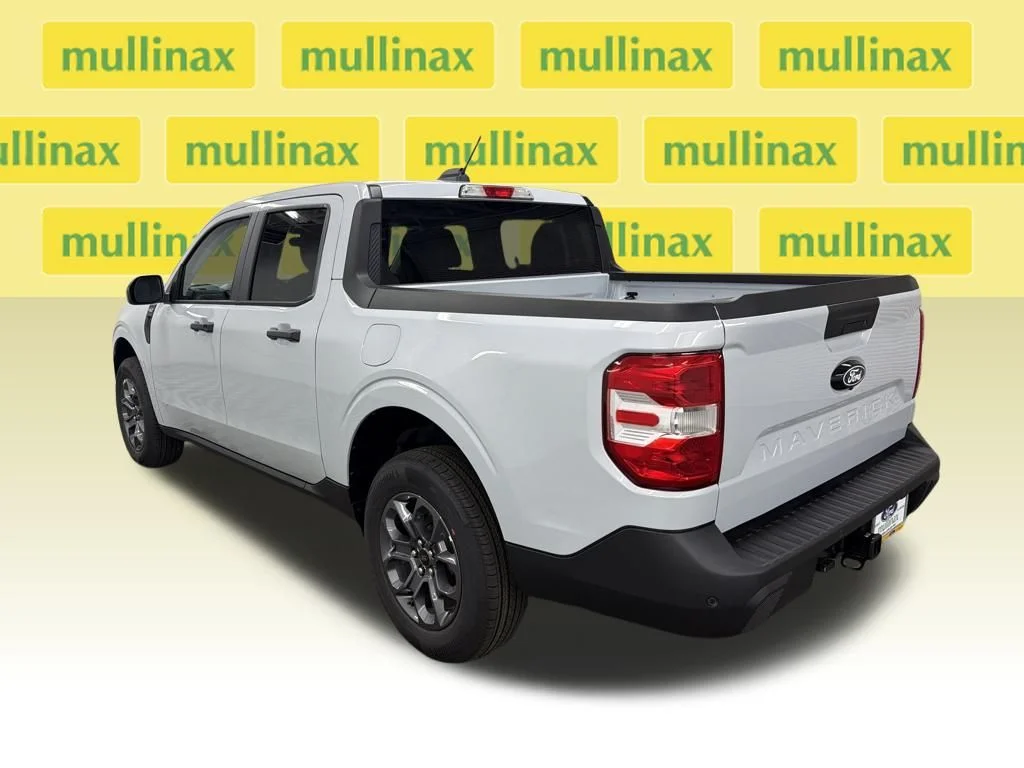 New 2026 White Ford XLT image 9