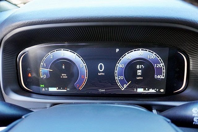 New 2026 Bright White Clear-Coat Exterior Paint Jeep Limited Altitude image 39