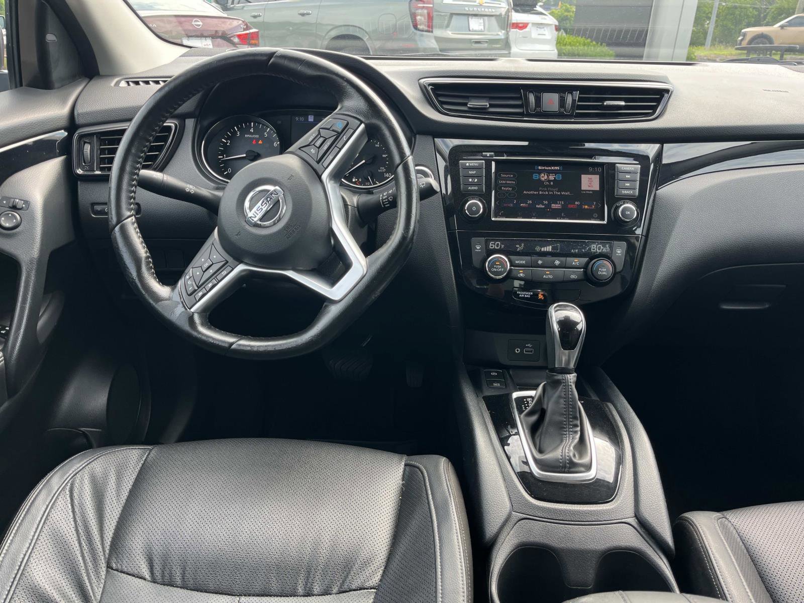Used 2021 Scarlet Ember Tintcoat Nissan SL image 13