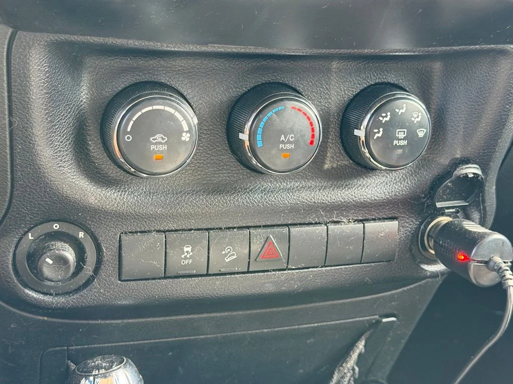 Used 2014 Red Jeep Unlimited Sport image 28