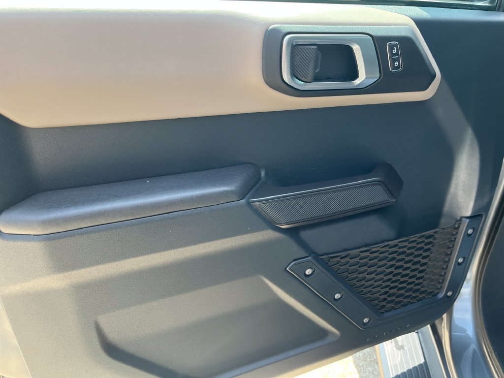 Used 2024 Gray Ford Wildtrak image 11