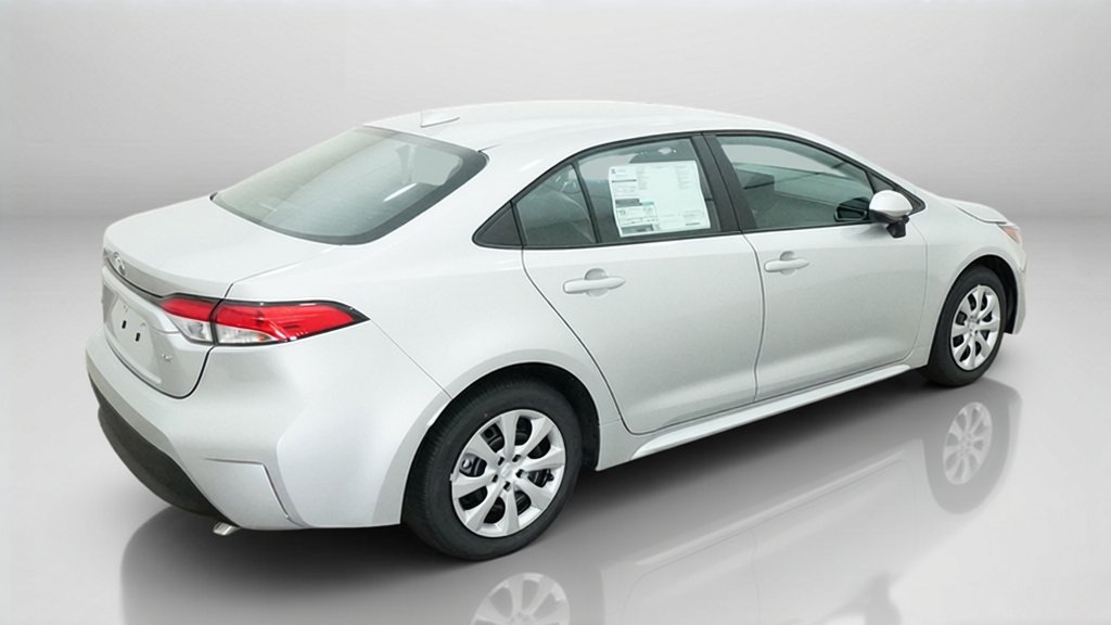 New 2027 Classic Silver Metallic Toyota LE image 39