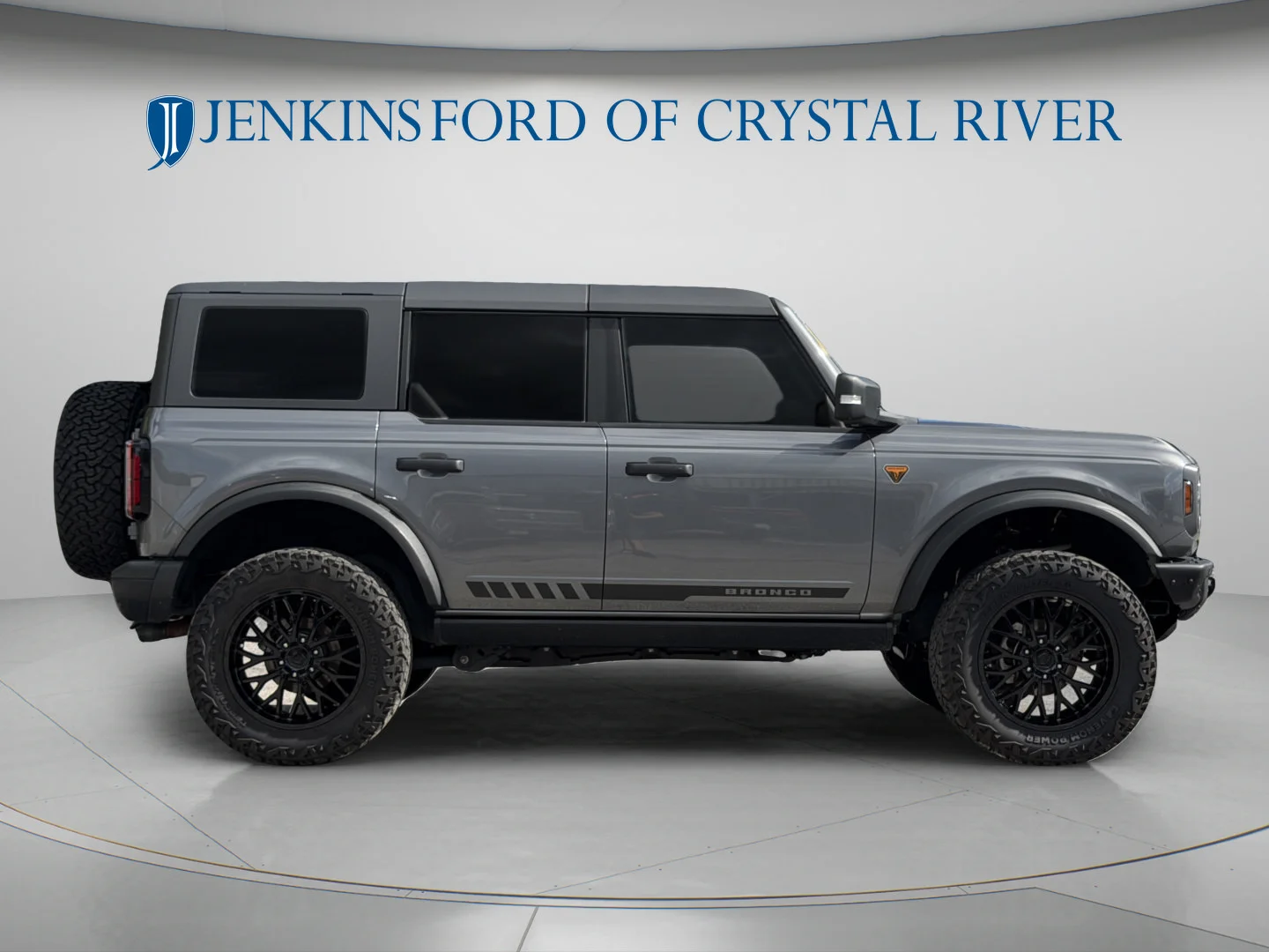 Used 2024 Carbonized Gray Metallic Ford Badlands image 2