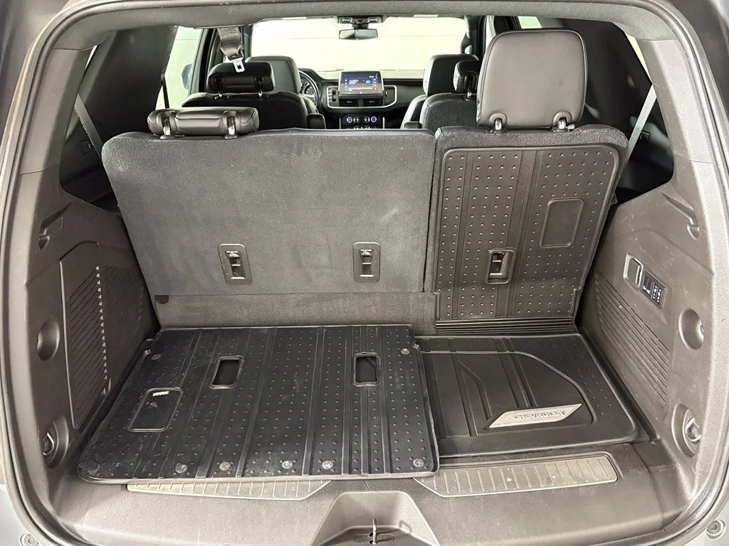 Used 2021 Gray Chevrolet Z71 image 39