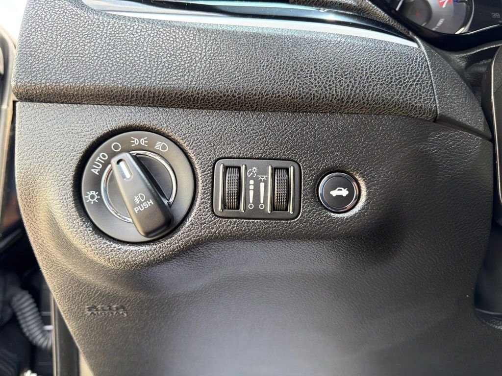 2022 Chrysler 300 S - Photo 25