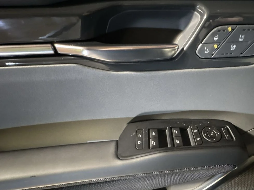 New 2026 Wolf Gray/Ebony Black Roof Kia GT-Line image 17