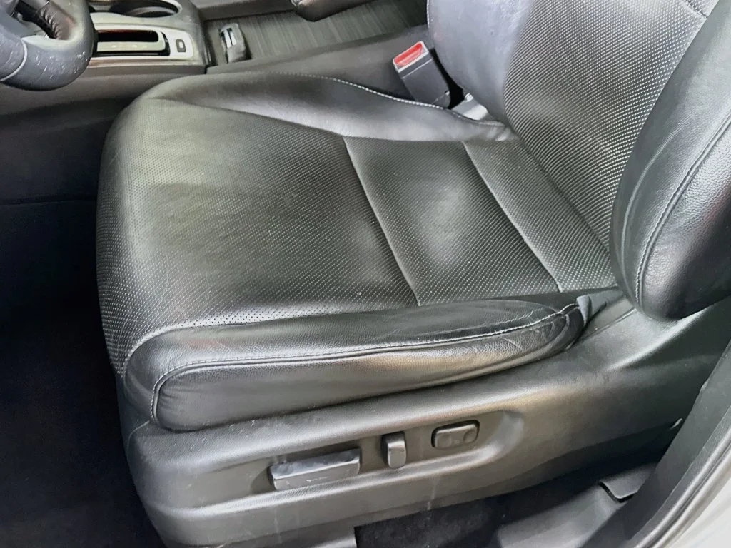 Used 2017 Modern Steel Metallic Honda RTL image 22