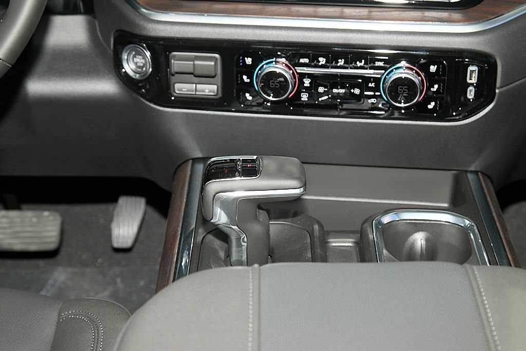 New 2026 Sterling Metallic GMC SLT image 44
