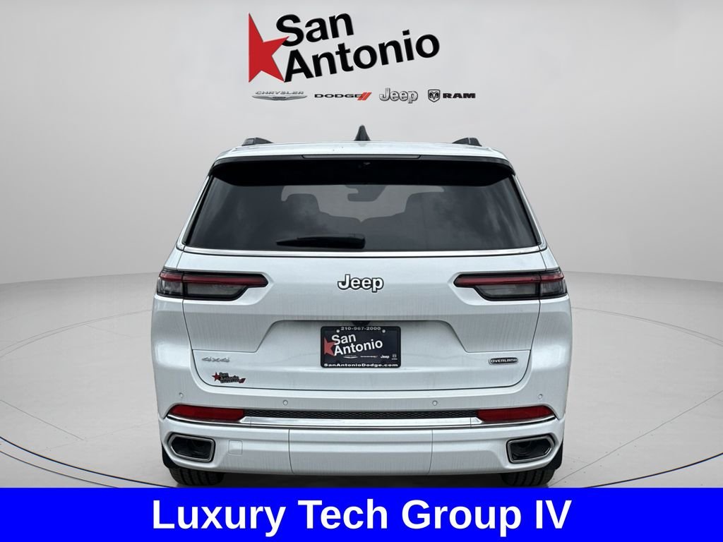 New 2025 Bright White Clear-Coat Exterior Paint Jeep Overland image 14