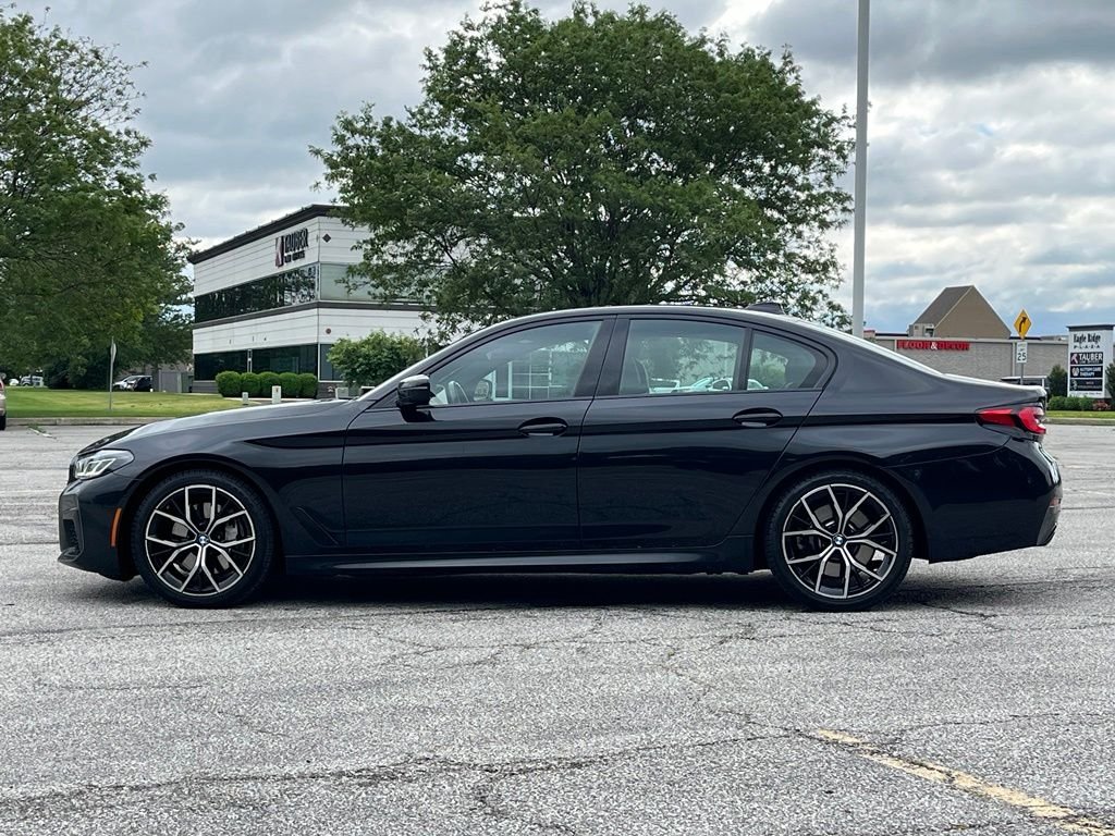 Used 2022 Black Sapphire Metallic BMW 540i xDrive image 4