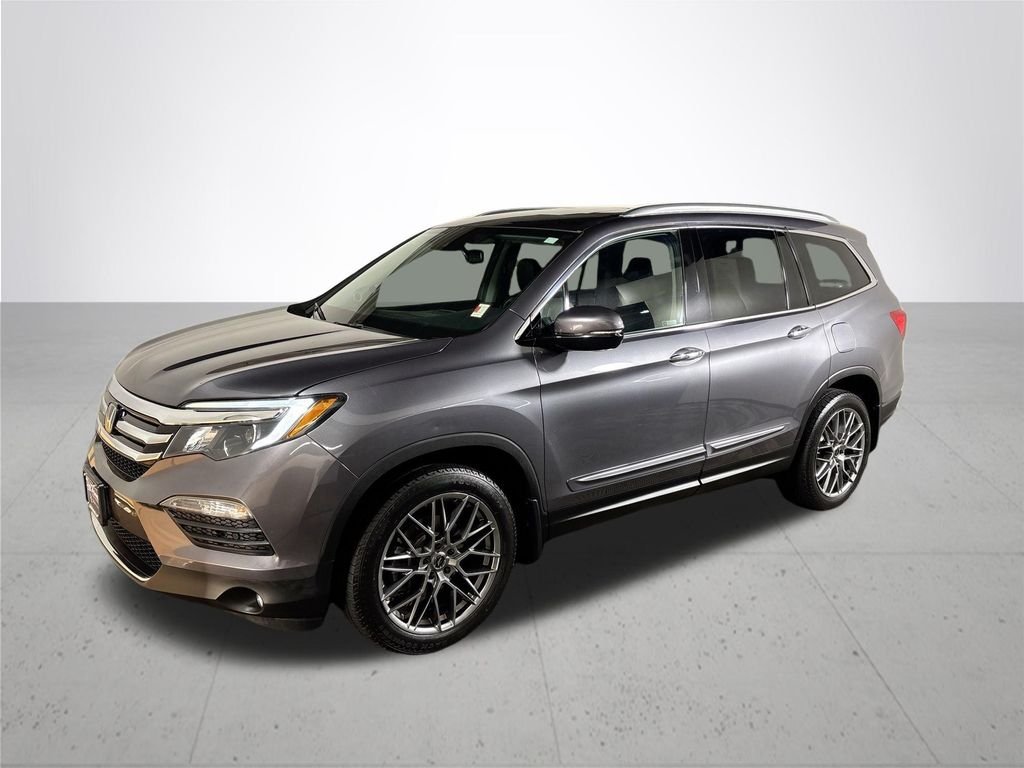 Used 2016 Gray Honda Touring image 2