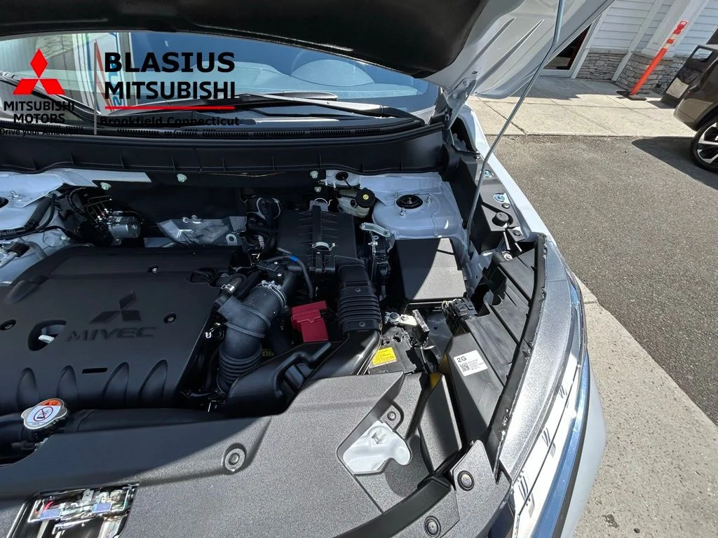 New 2025 White Mitsubishi 2.0 Trail Edition image 94