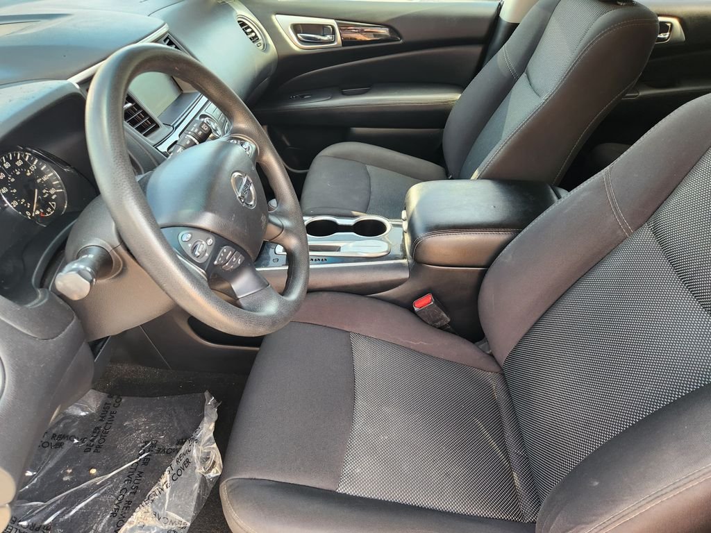 Used 2020 Silver Nissan S image 12
