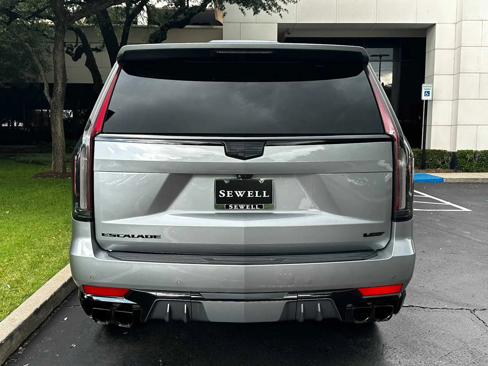 Used 2023 Argent Silver Metallic Cadillac Escalade ESV-V image 3