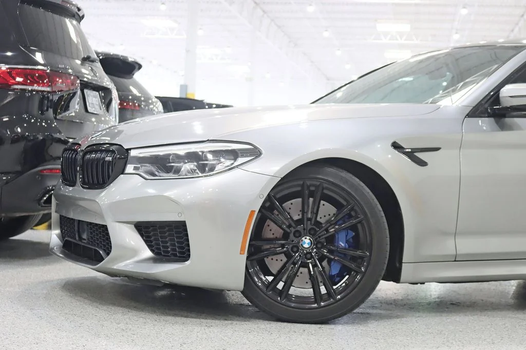 Used 2019 Gray BMW  image 2