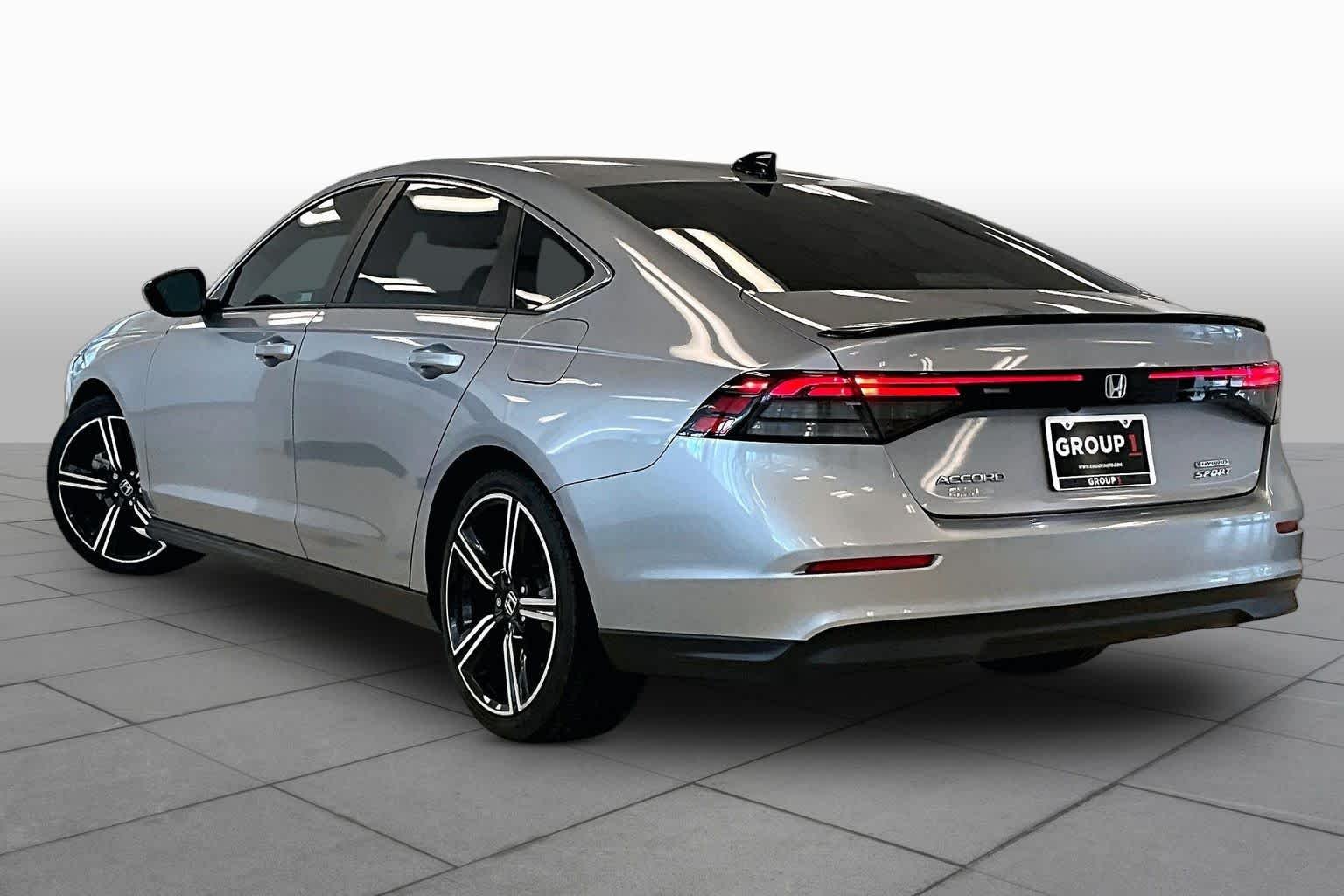 Used 2023 Lunar Silver Metallic Honda Sport image 11
