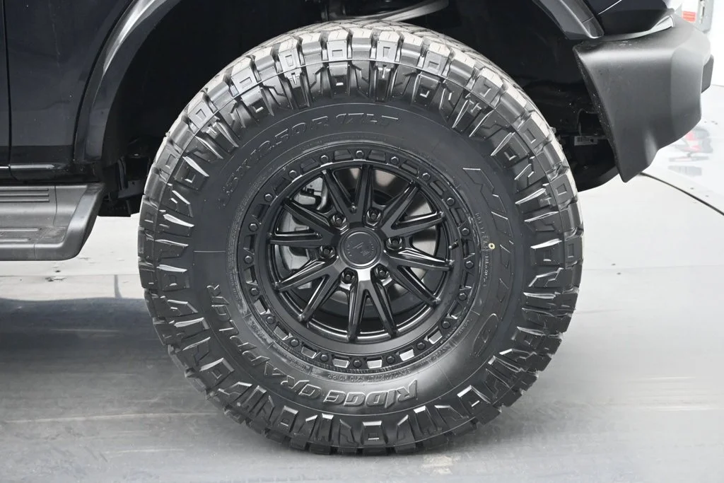 New 2026 Shadow Black Ford Outer Banks image 21