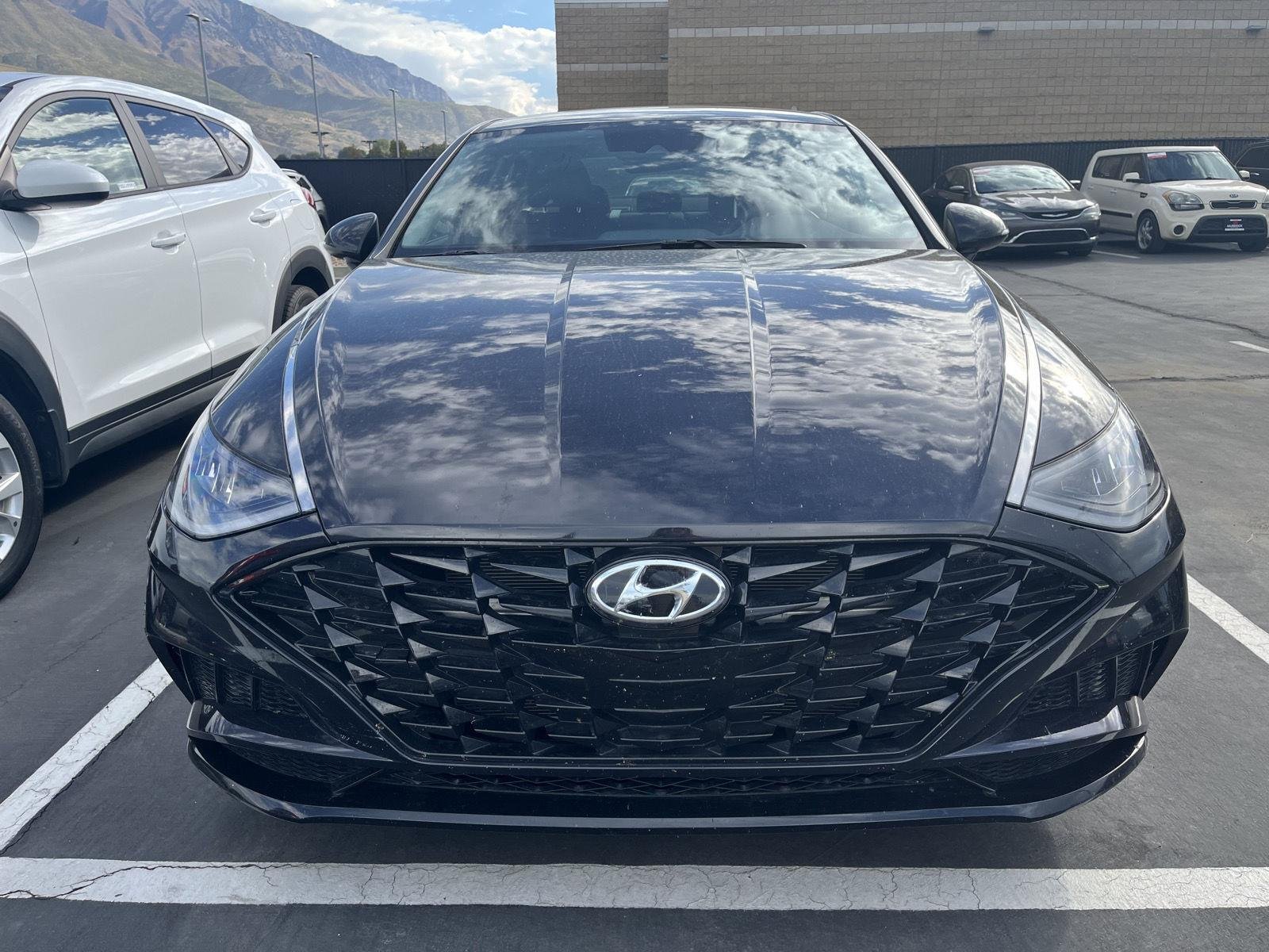 Certified Used 2023 Carbon Blue Hyundai SEL image 2