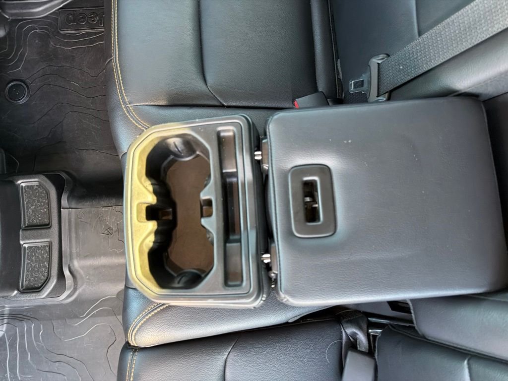 Used 2024 Black Jeep Sahara image 43