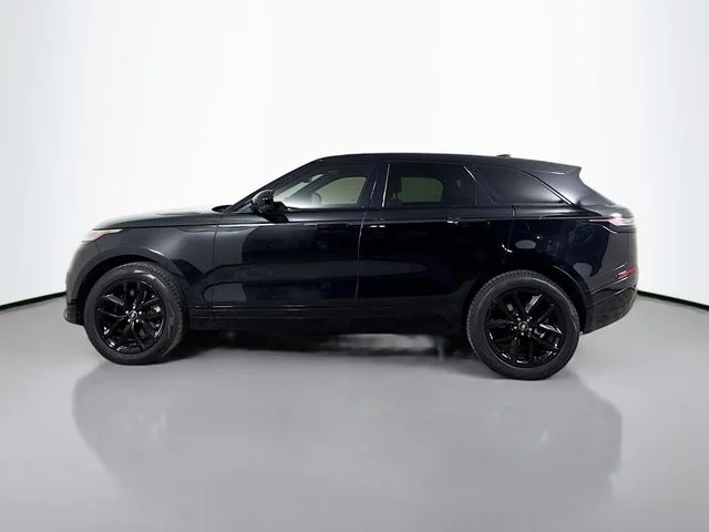 Used 2026 Santorini Black Metallic Land Rover Dynamic SE image 8
