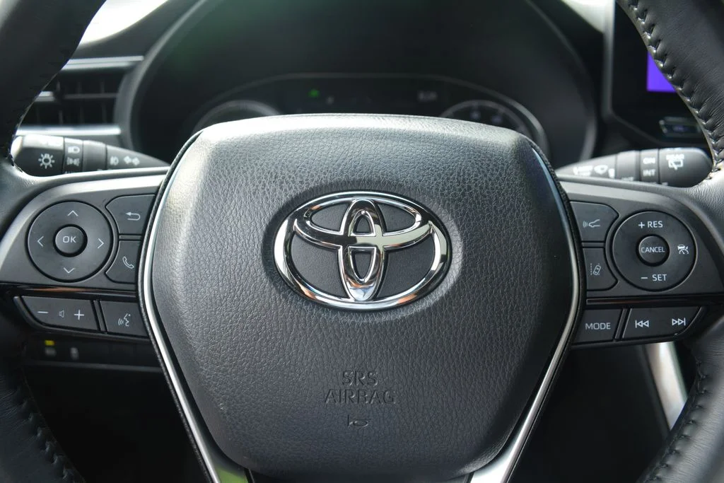 2023 Toyota Venza Nightshade - Photo 13