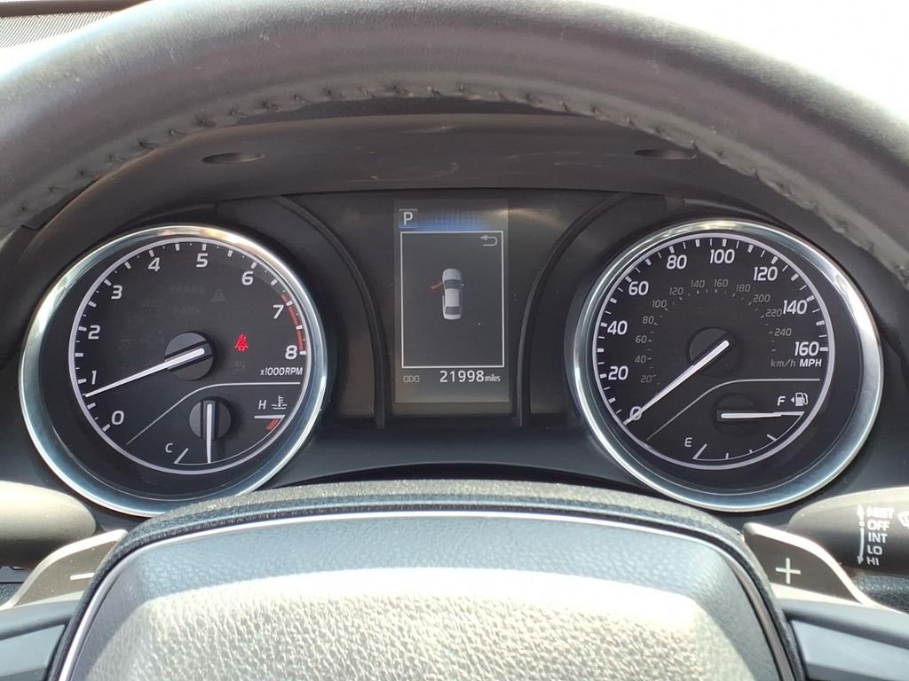 Used 2020 Super White Toyota SE image 14