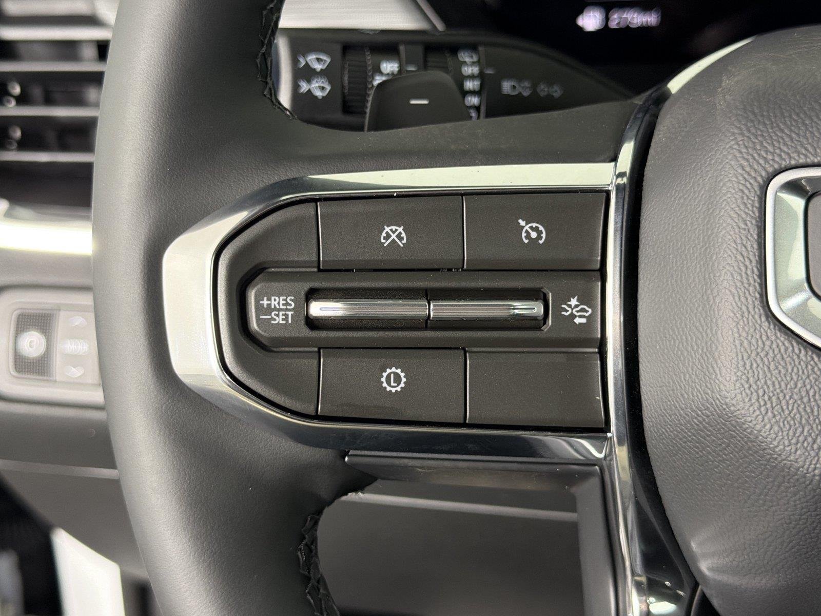 New 2027 Summit White GMC Elevation image 26