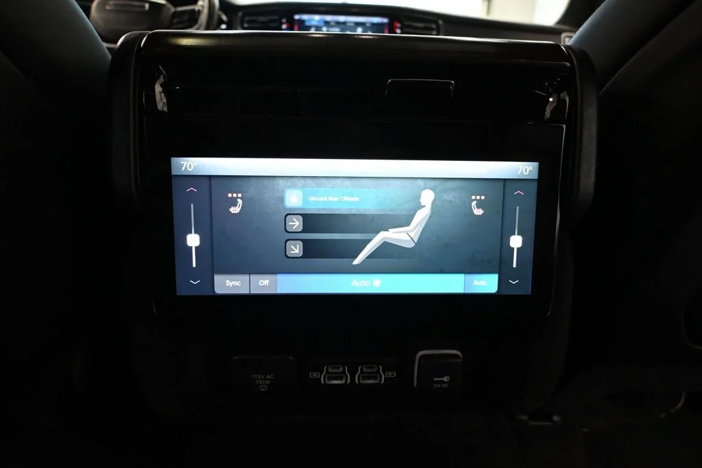 Used 2022 White Jeep Series II image 33